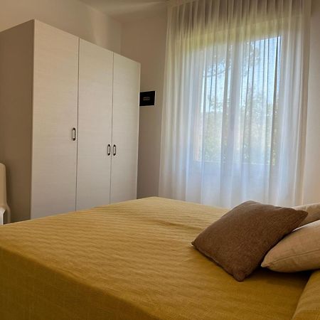 Villa Tre Pini Lignano Sabbiadoro Esterno foto