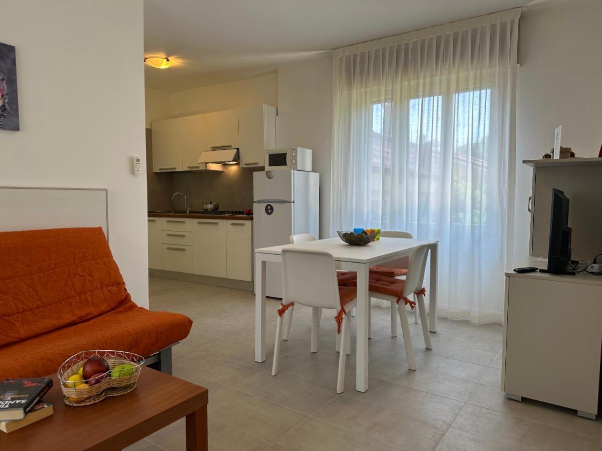 Villa Tre Pini Lignano Sabbiadoro Esterno foto