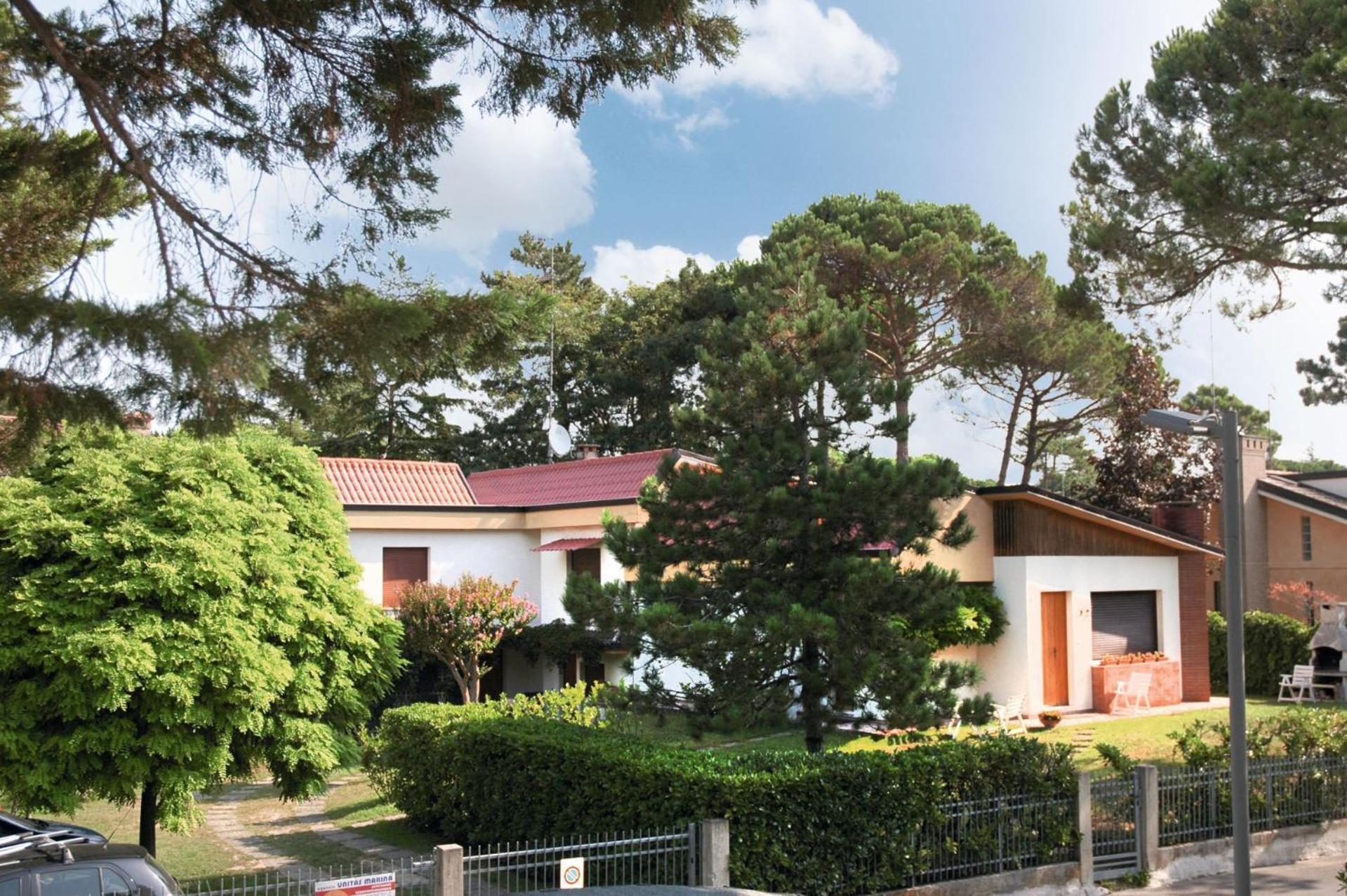 Villa Tre Pini Lignano Sabbiadoro Esterno foto